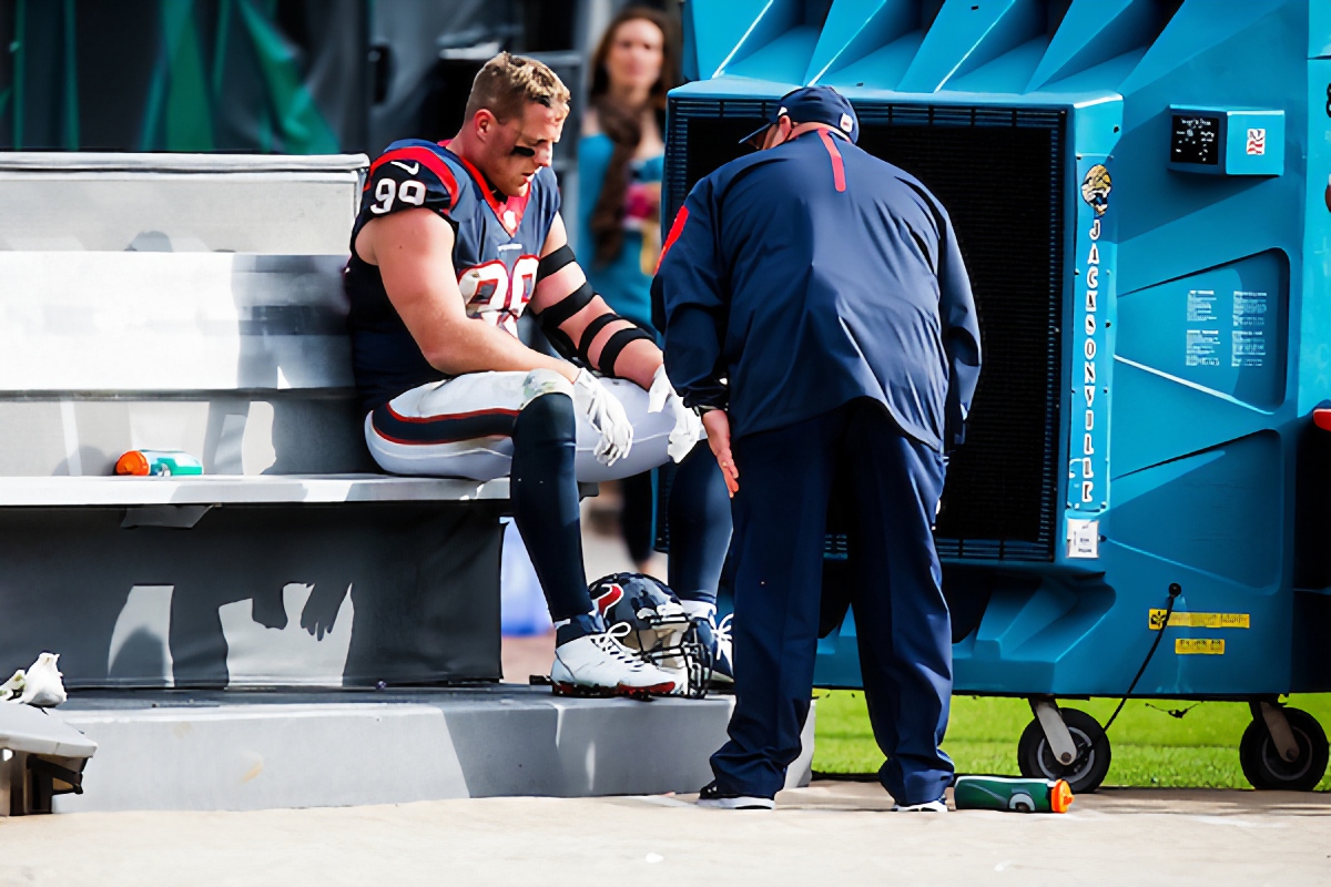 JJ Watt hit with season-ending shoulder injury